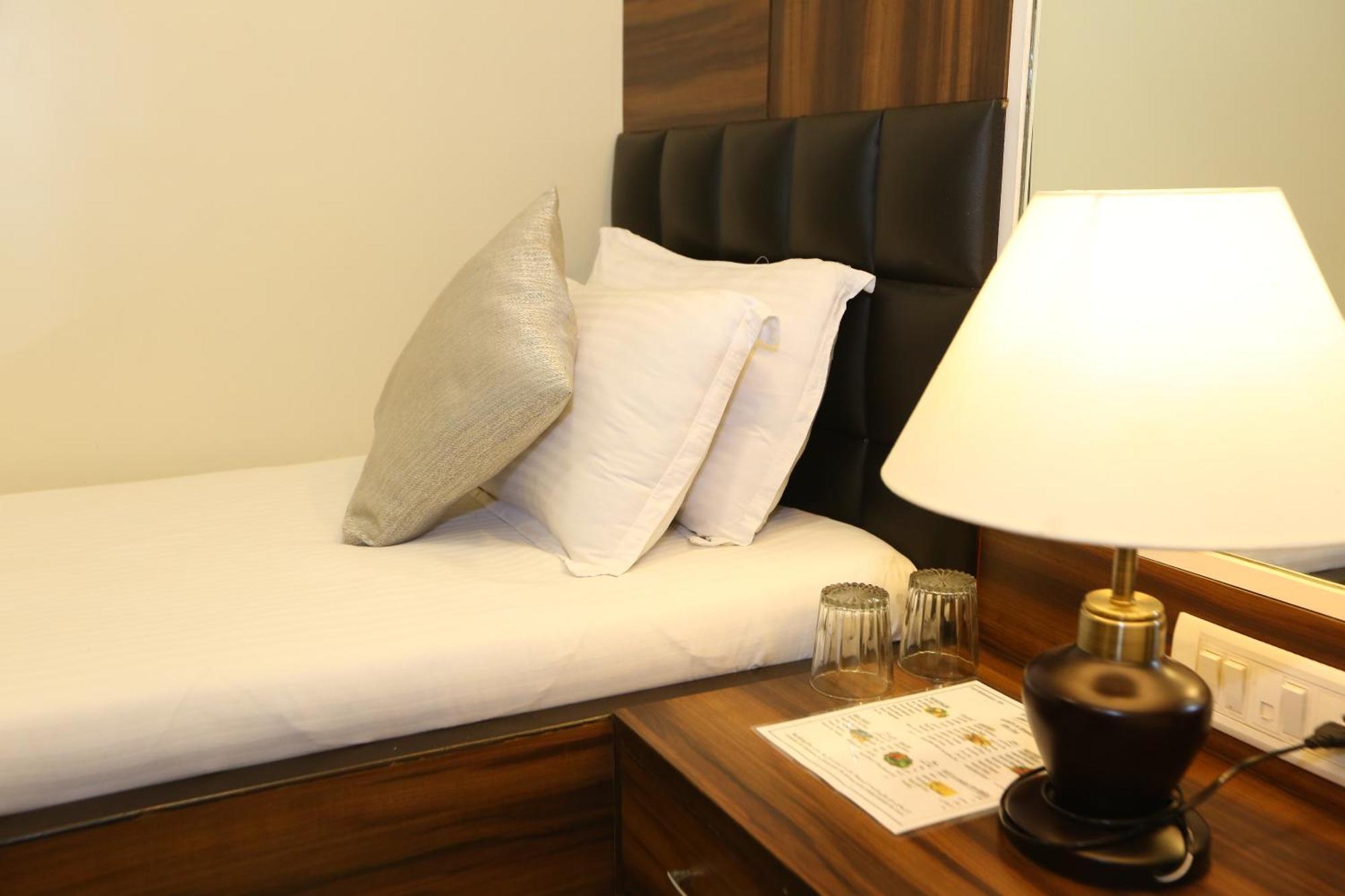 Gulf Hotel Mumbai- The Boutique Hotel Colaba Bombay Eksteriør billede